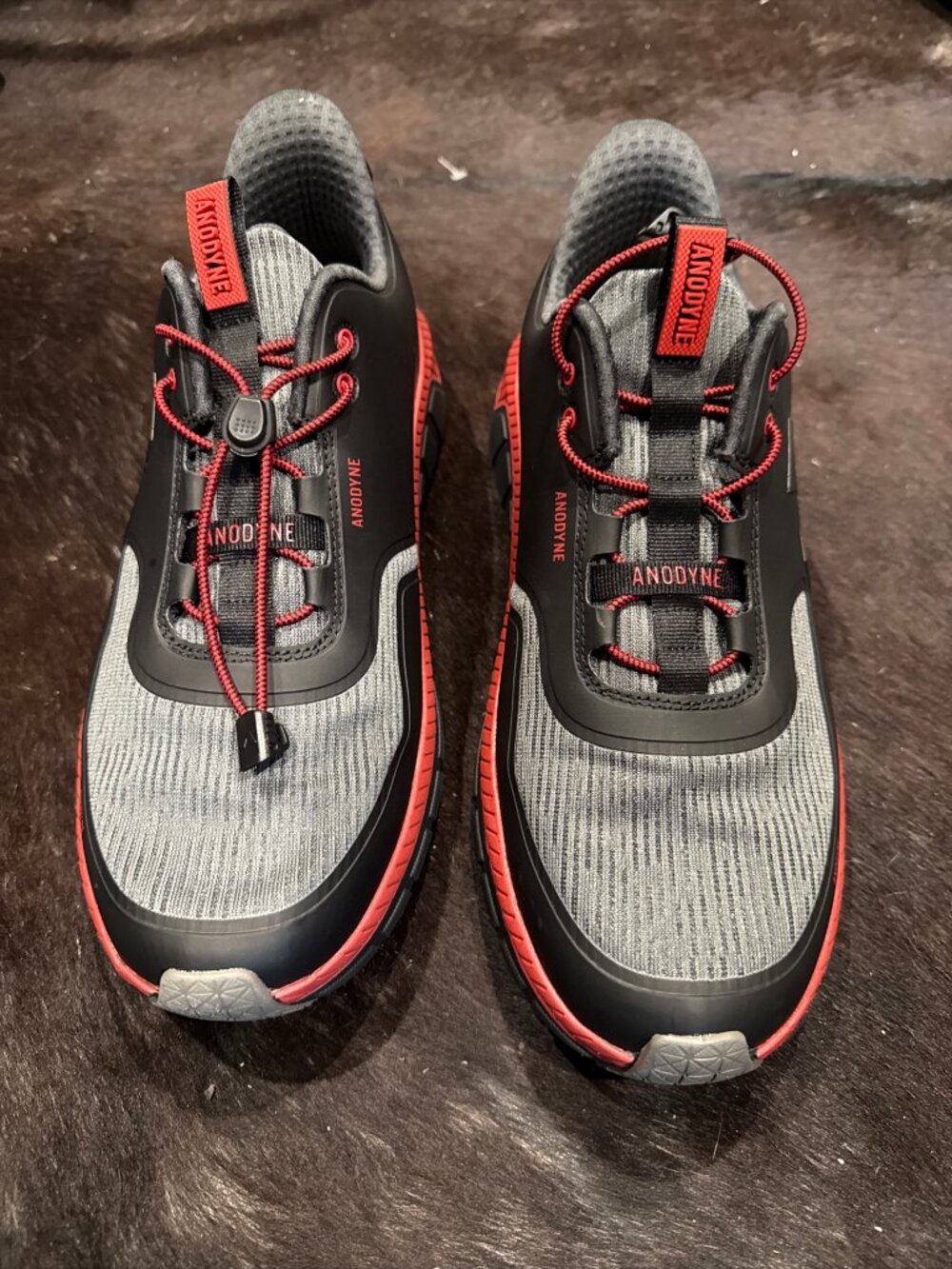 ANODYNE No. 22 Mens  11W Sport Runner w/ Heel Assist - Black Red